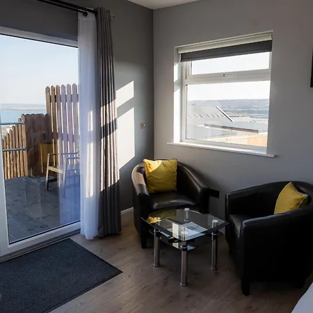 Aran Islands Hotel 3*
