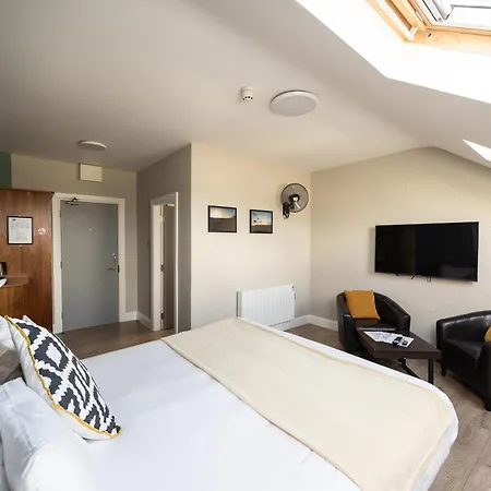 Aran Islands Hotel 3*