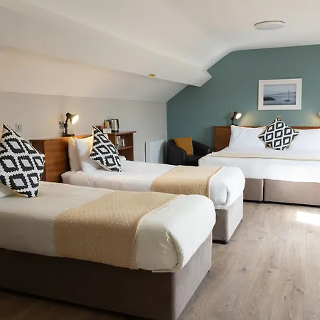 Aran Islands Hotel 3*